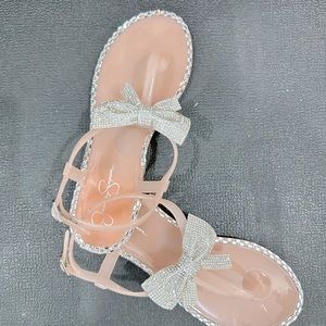 Brand NEW size 4 women’s Jessica Simpson pink bow rhinestone jelly thongs